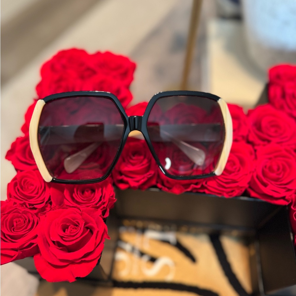 Gucci Women's Oversized Sunglasses